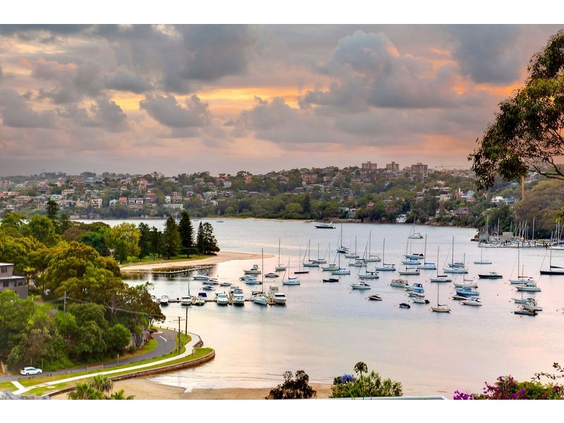 57 Peronne Ave, Clontarf NSW 2093
