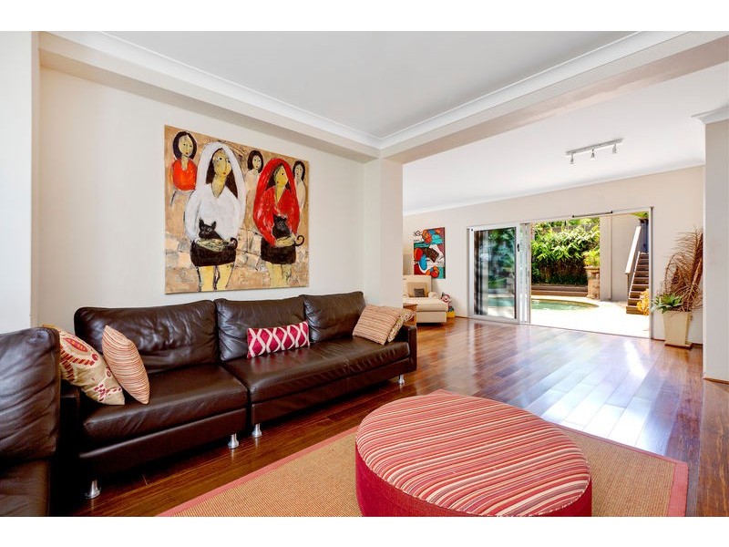 57 Peronne Ave, Clontarf NSW 2093