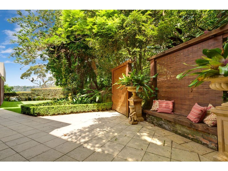 57 Peronne Ave, Clontarf NSW 2093