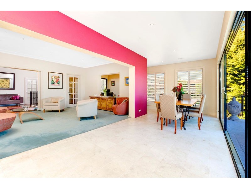 2 Alma Street (Cnr Woodland St), Clontarf NSW 2093