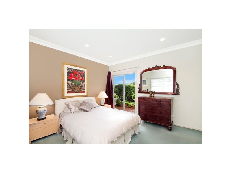 2 Alma Street (Cnr Woodland St), Clontarf NSW 2093