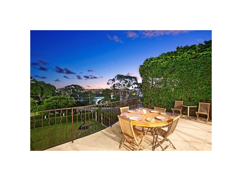 2 Alma Street (Cnr Woodland St), Balgowlah Heights NSW 2093