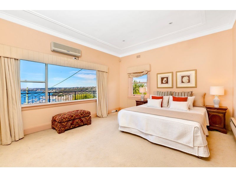 22 Edgecliffe Esplanade, Seaforth NSW 2092