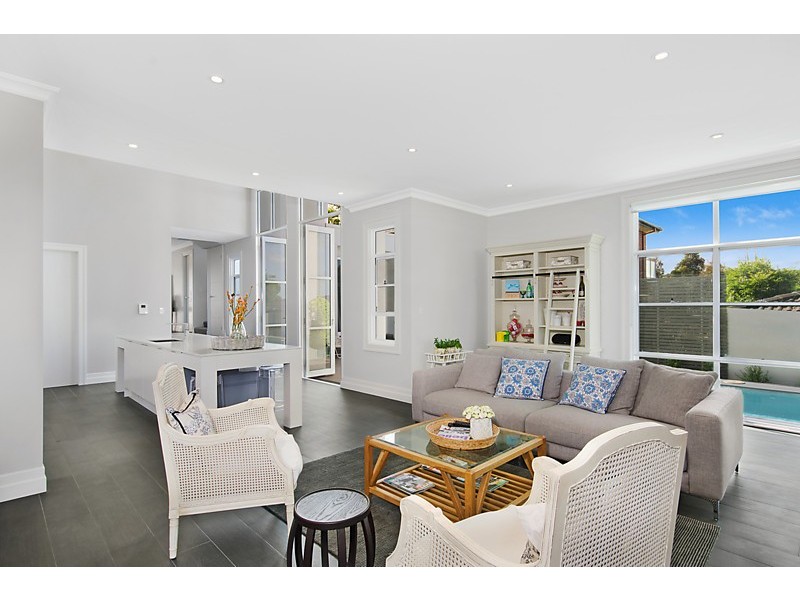 34 Fromelles Avenue, Seaforth NSW 2092