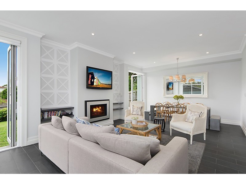 34 Fromelles Avenue, Seaforth NSW 2092