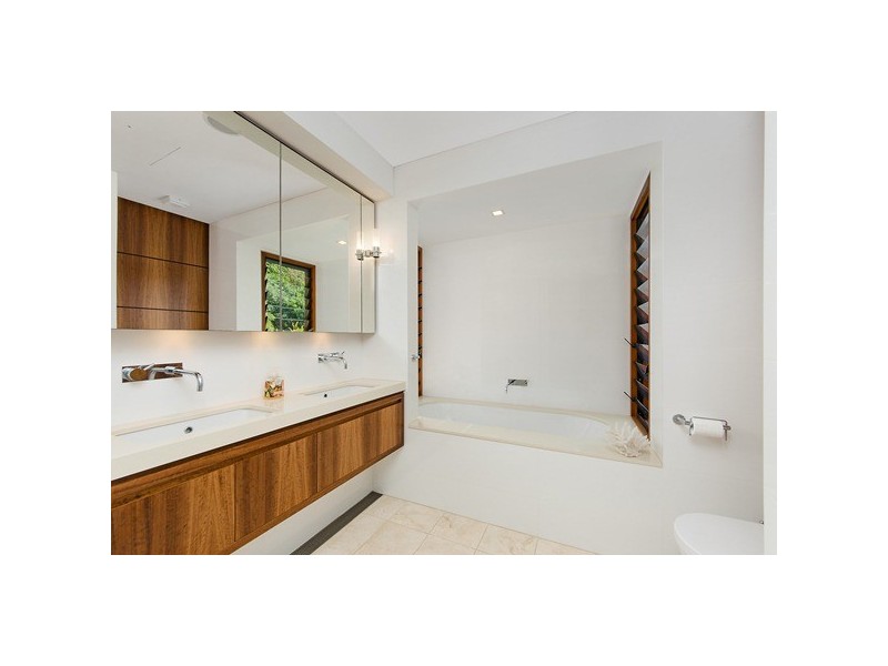 5 Sandy Bay Road, Clontarf NSW 2093