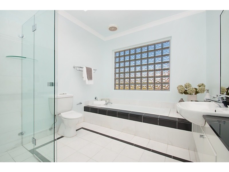 56 Edgecliffe Esplanade, Seaforth NSW 2092