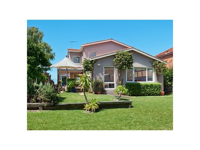 56 Edgecliffe Esplanade, Seaforth NSW 2092