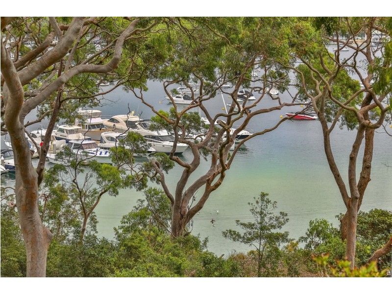 19a Peronne Avenue, Clontarf NSW 2093