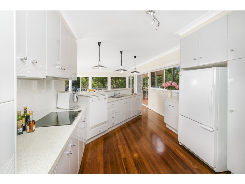 19a Peronne Avenue, Clontarf NSW 2093