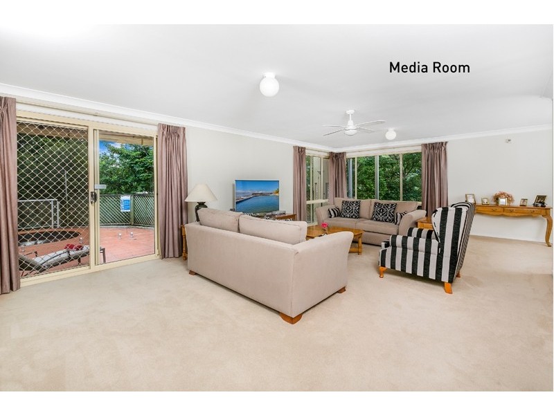 19a Peronne Avenue, Clontarf NSW 2093