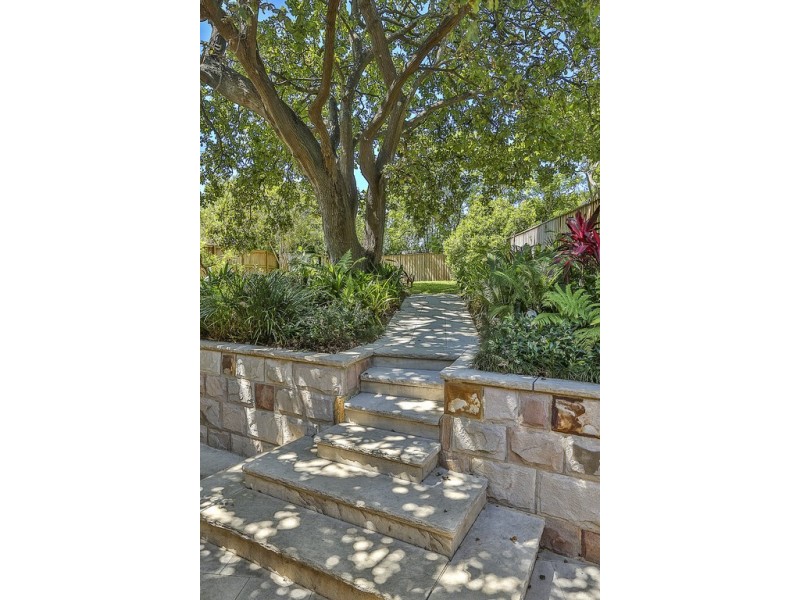 15 Kirkwood Street, Seaforth NSW 2092