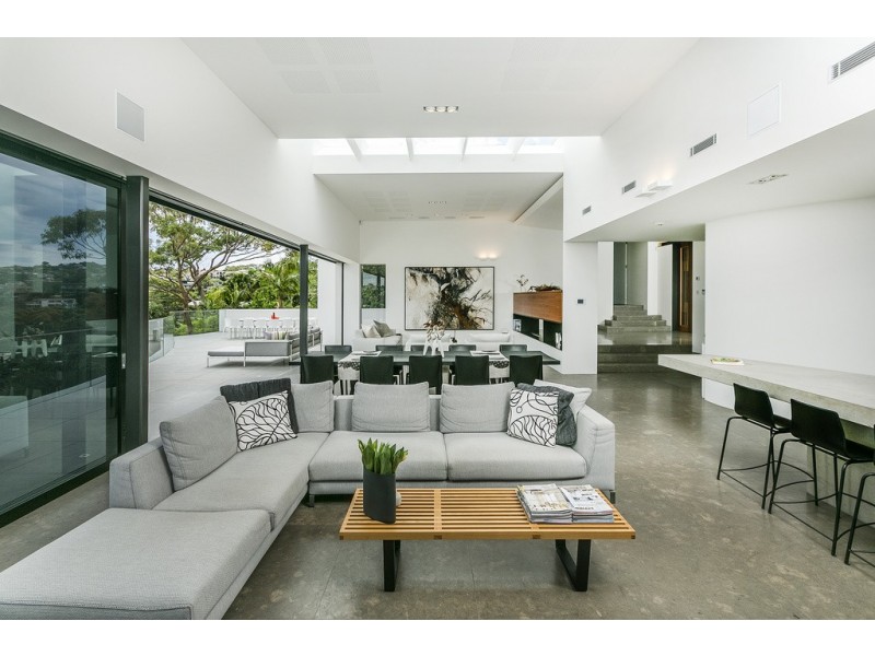 9 Peronne Avenue, Clontarf NSW 2093