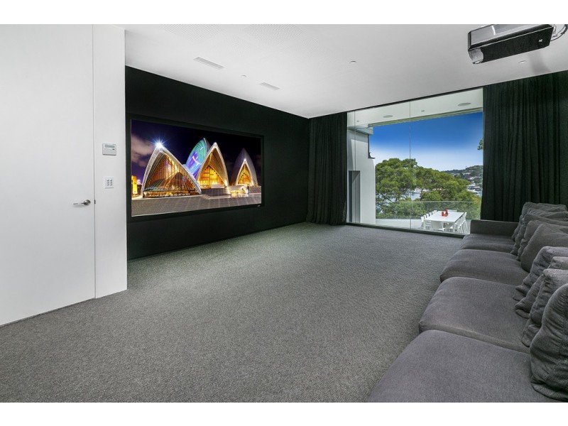 9 Peronne Avenue, Clontarf NSW 2093