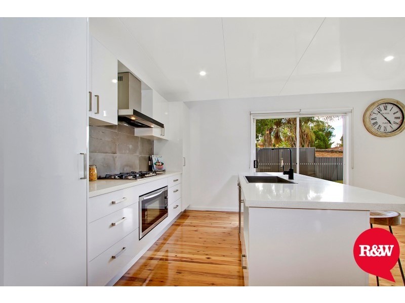 8 Trezise Place, Quakers Hill NSW 2763