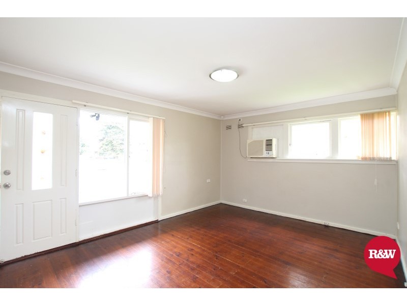 5 Kista Dan Avenue, Tregear NSW 2770