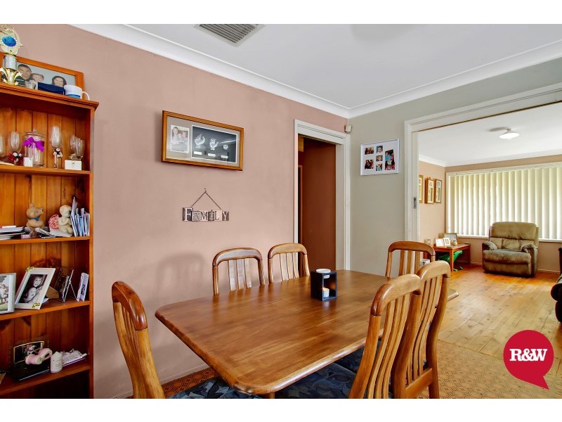 74 Barry Street, Cambridge Park NSW 2747