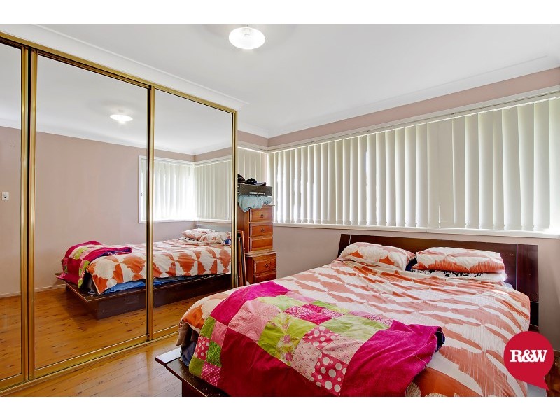 74 Barry Street, Cambridge Park NSW 2747