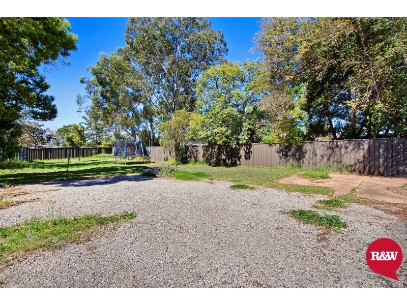 74 Barry Street, Cambridge Park NSW 2747