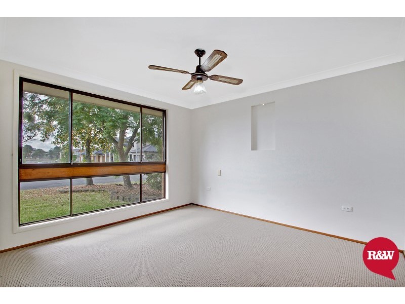 18 Aldan Place, St Clair NSW 2759