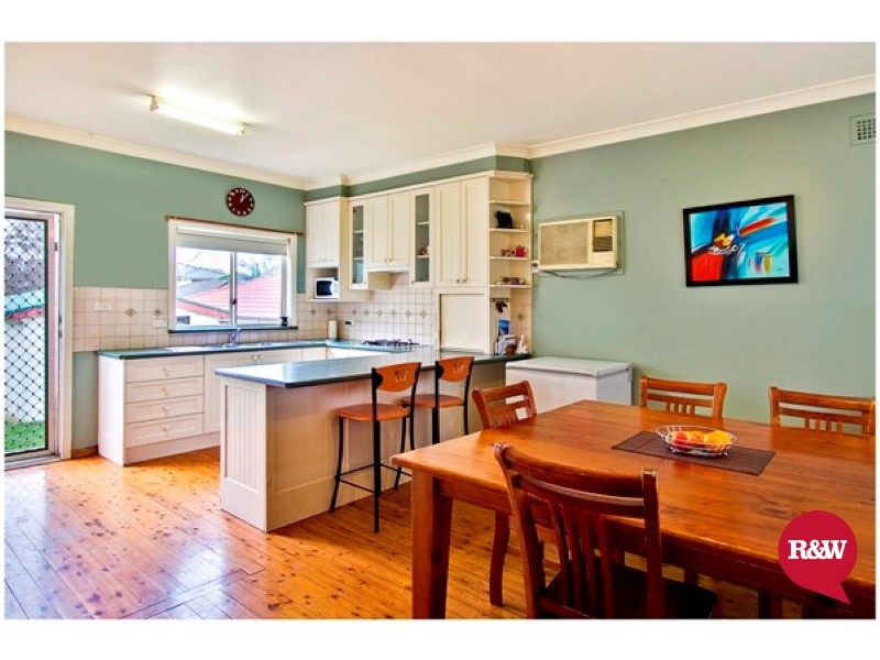 33 Adelaide Street, Rooty Hill NSW 2766