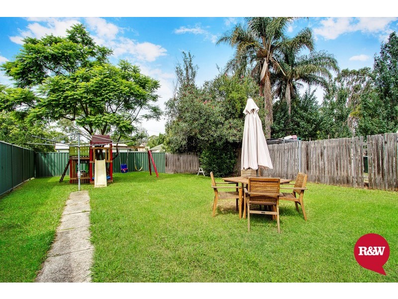 35 Feramin Avenue, Whalan NSW 2770