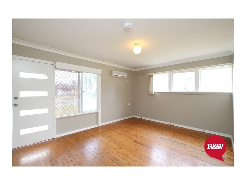 42 Kista Dan Avenue, Tregear NSW 2770