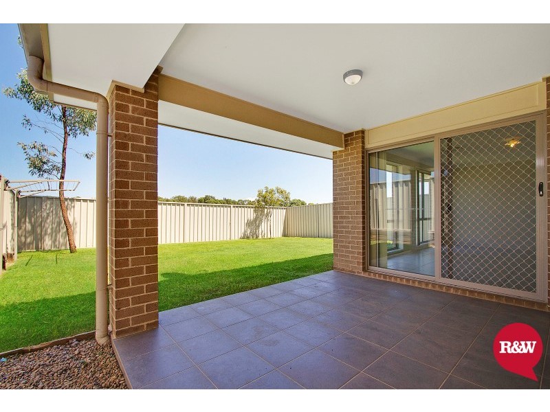 5 Pandorea Street, Claremont Meadows NSW 2747