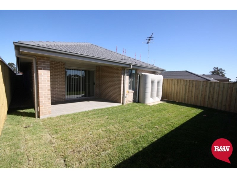 4 Twynam Place, Minto NSW 2566