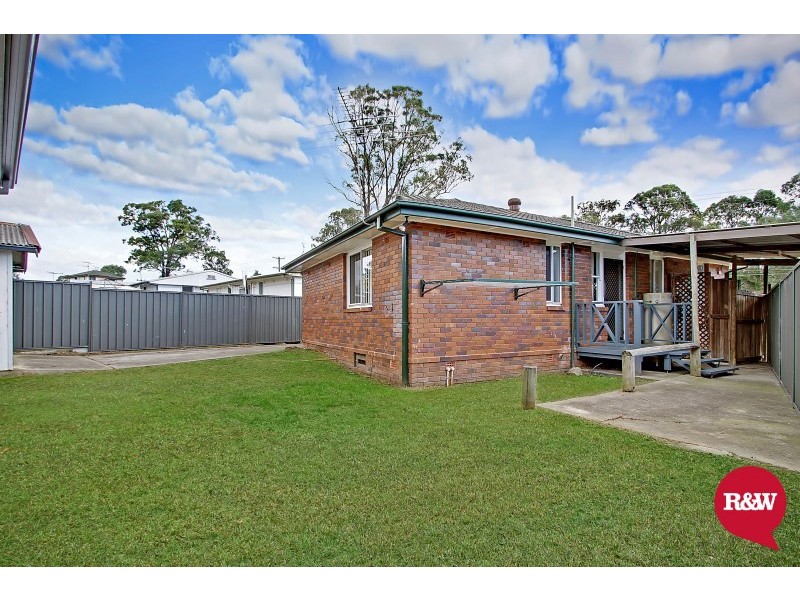 17 Forrester Road, Lethbridge Park NSW 2770