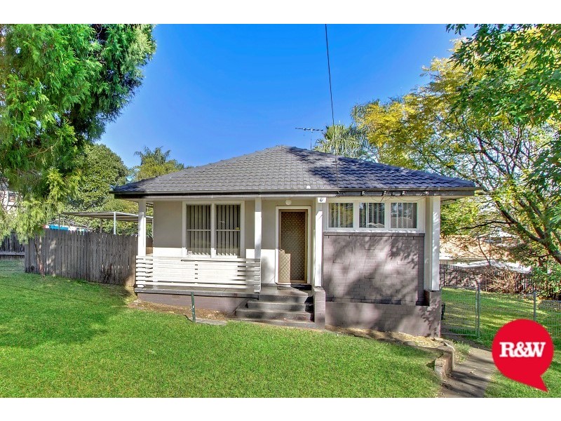 30 Luzon Avenue, Lethbridge Park NSW 2770