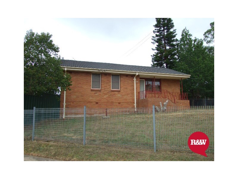 23 Lang Crescent, Blackett NSW 2770