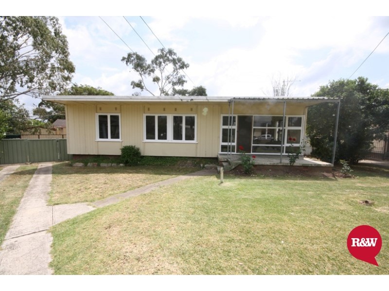 6 Antill Place, Blackett NSW 2770