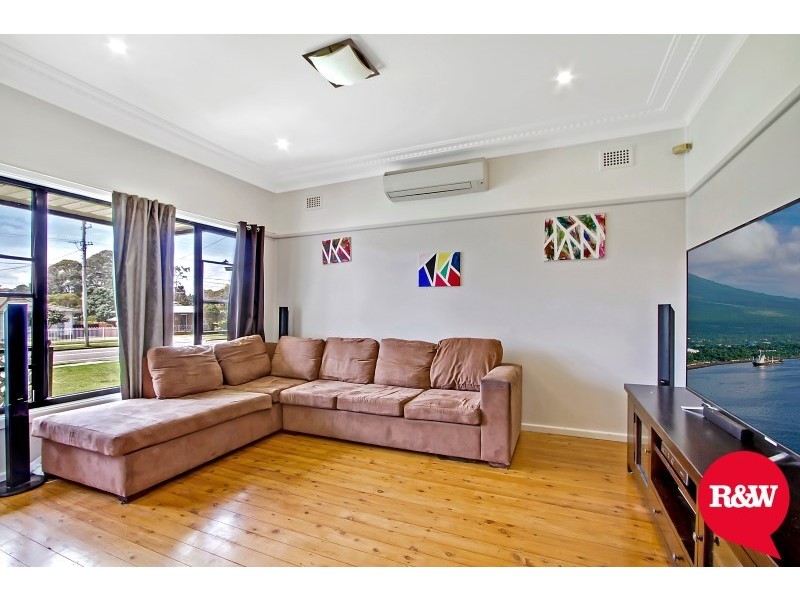 77 Captain Cook Drive, Willmot NSW 2770