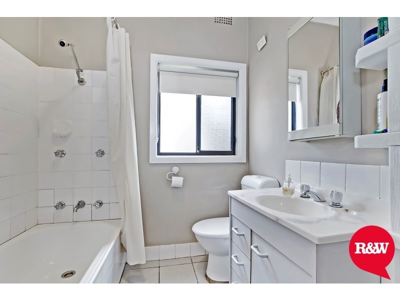 30 and 30a Oxford Street, Cambridge Park NSW 2747