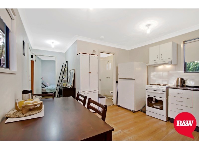 30 and 30a Oxford Street, Cambridge Park NSW 2747