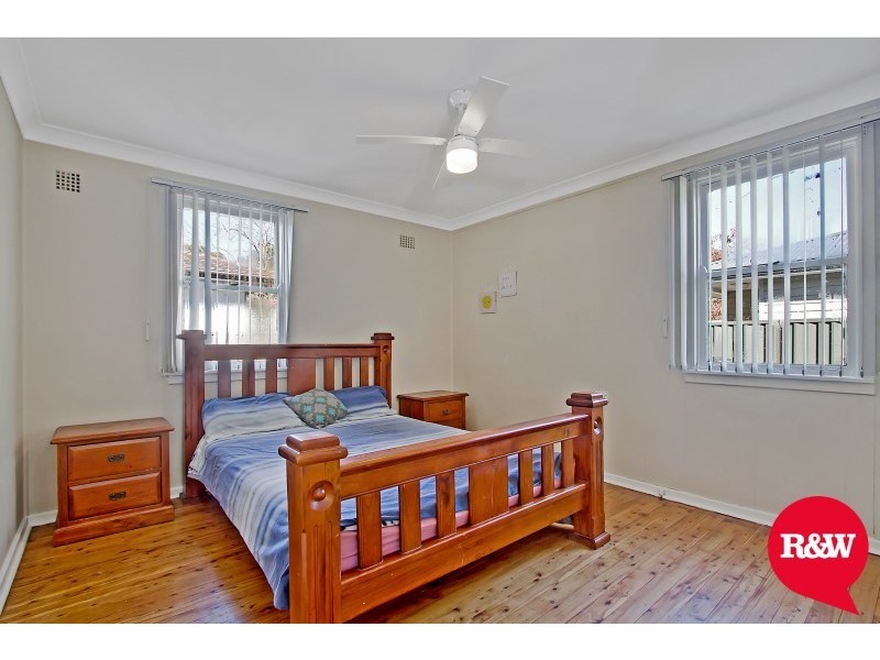 14 Copeland Road, Lethbridge Park NSW 2770