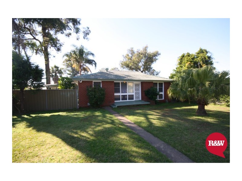 8 Hawaii Avenue, Lethbridge Park NSW 2770