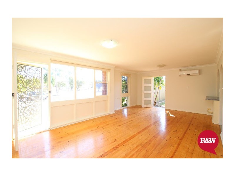 8 Hawaii Avenue, Lethbridge Park NSW 2770