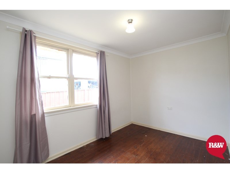 19 Leyte Avenue, Lethbridge Park NSW 2770