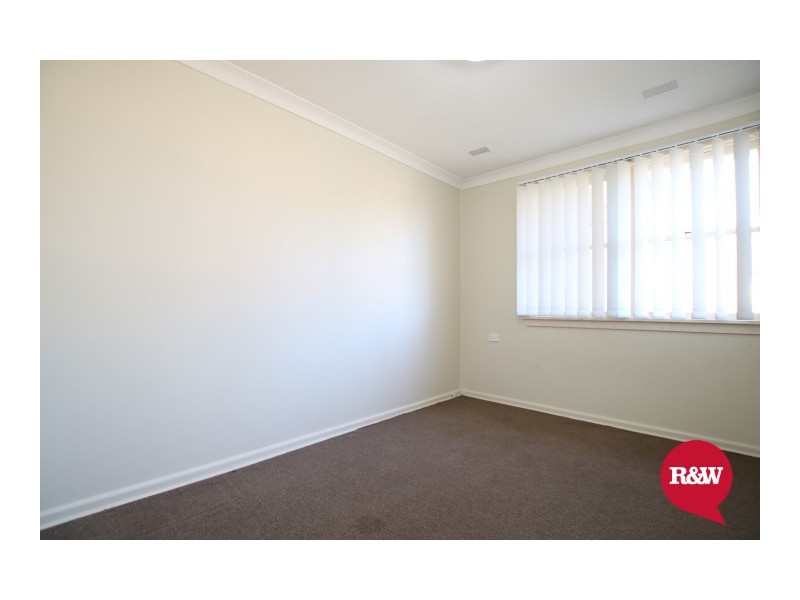 24 Waikanda Crescent, Whalan NSW 2770