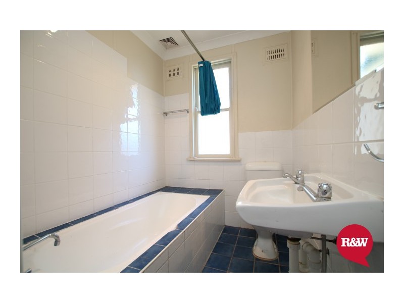 24 Waikanda Crescent, Whalan NSW 2770