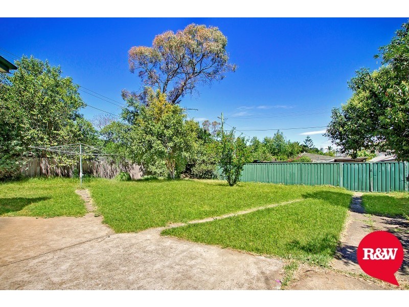 4 Bramble Place, Whalan NSW 2770