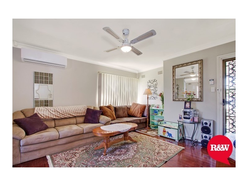 39 Roebuck Crescent, Willmot NSW 2770