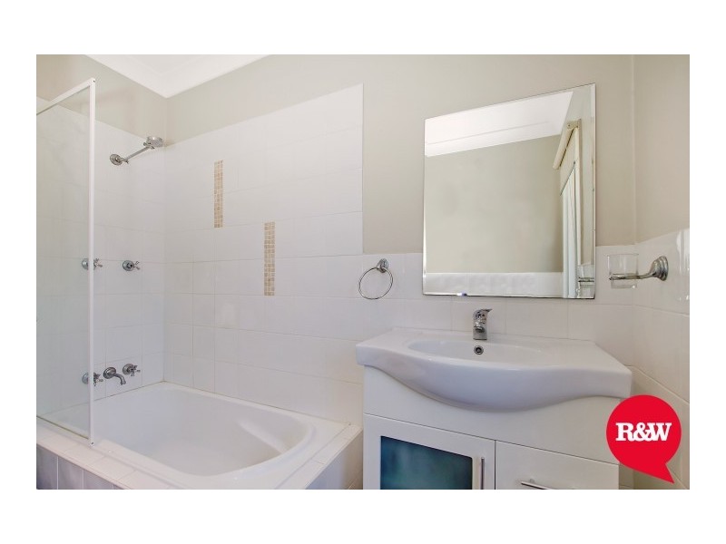 39 Roebuck Crescent, Willmot NSW 2770