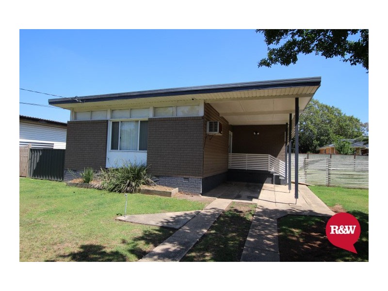 12 Picot Place, Blackett NSW 2770
