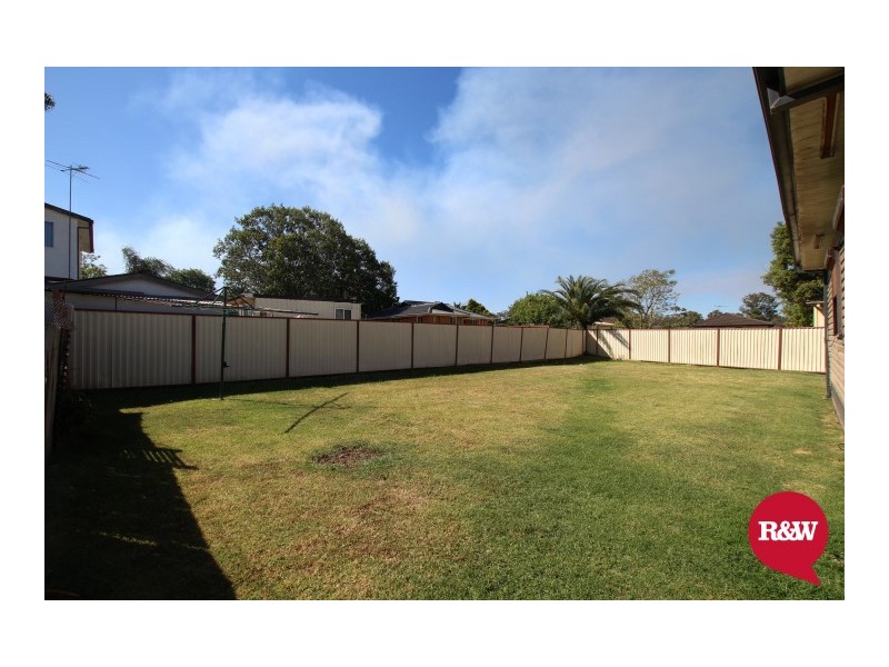 12 Picot Place, Blackett NSW 2770