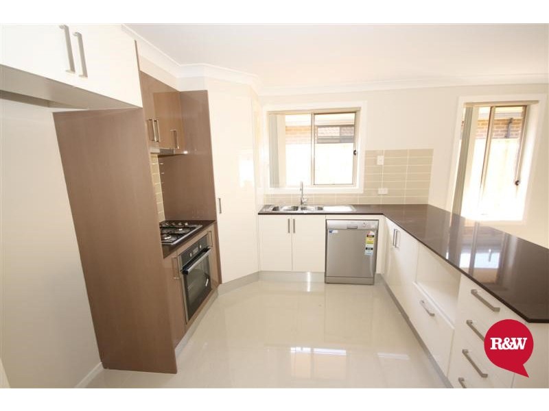 11 Grampian Avenue, Minto NSW 2566