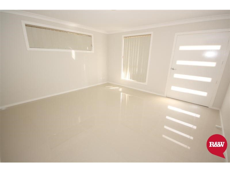 11 Grampian Avenue, Minto NSW 2566