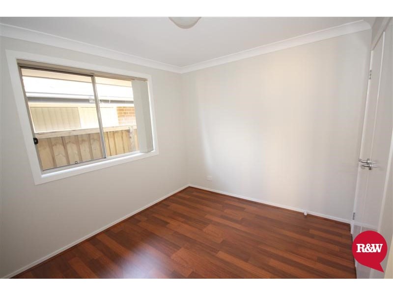 11 Grampian Avenue, Minto NSW 2566